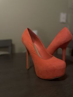 Orange Pumps