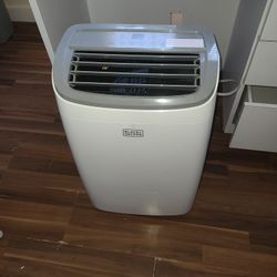 BLACK+DECKER 8,000 BTU Portable Air Conditioner up
to 350 Sq. with Remote Control, White