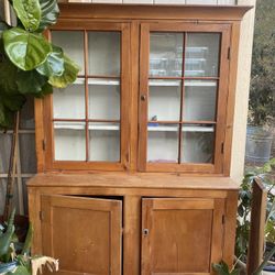 SHAKER CABINET