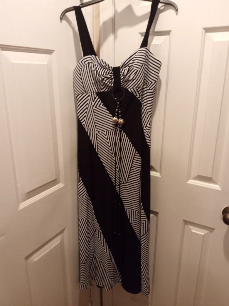 R&M Richards Black And White Dress