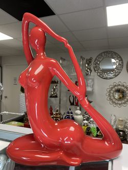 Lady sculpture red