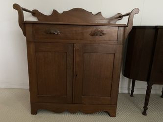 Antique Chest Maple