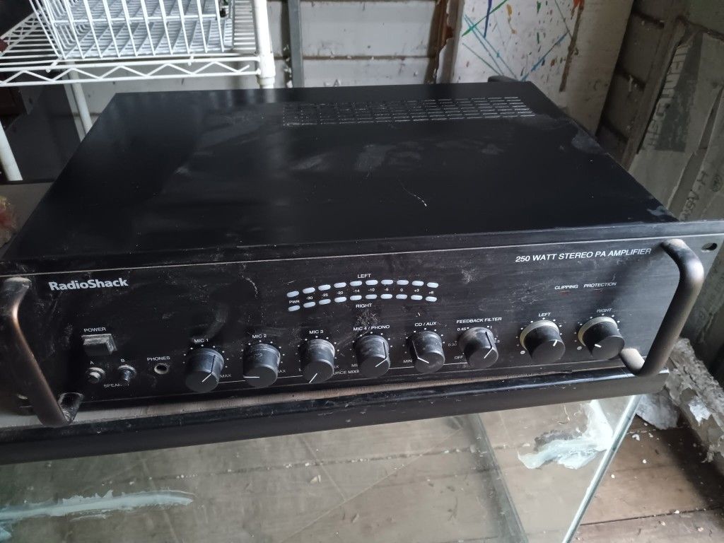 Radio shack AMP