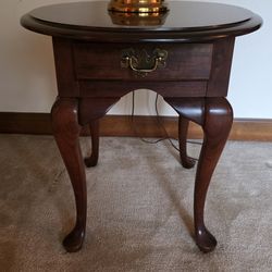 Queen Anne Mahogany End Table