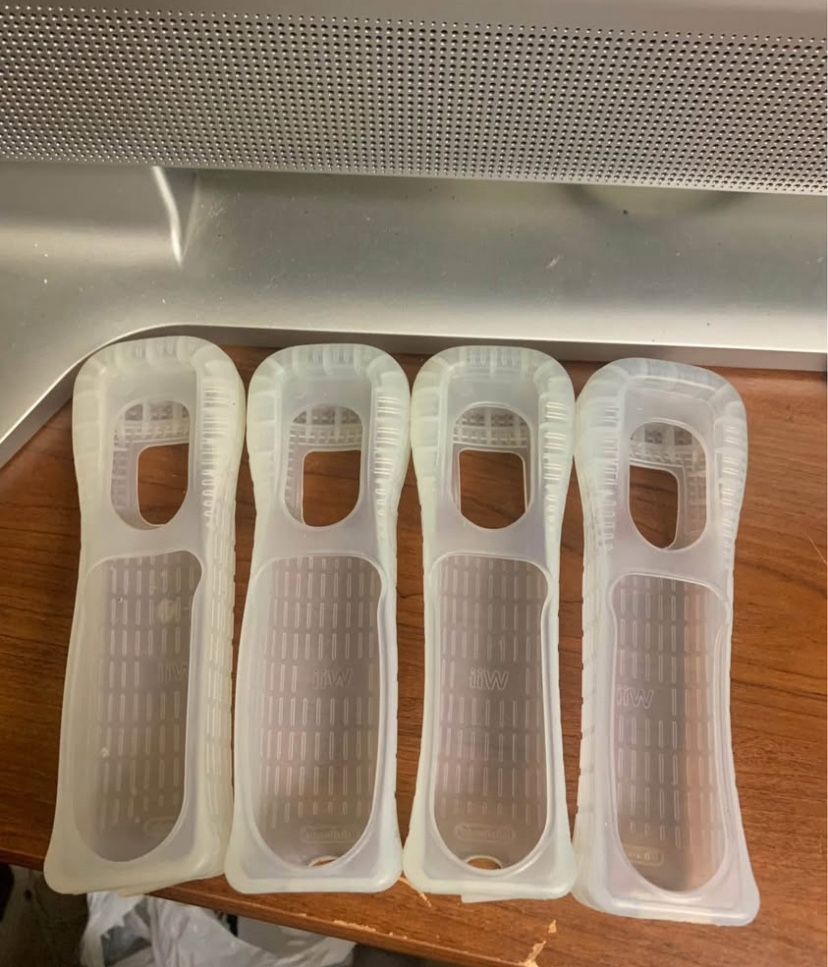 (4) Nintendo Wii Sleeves