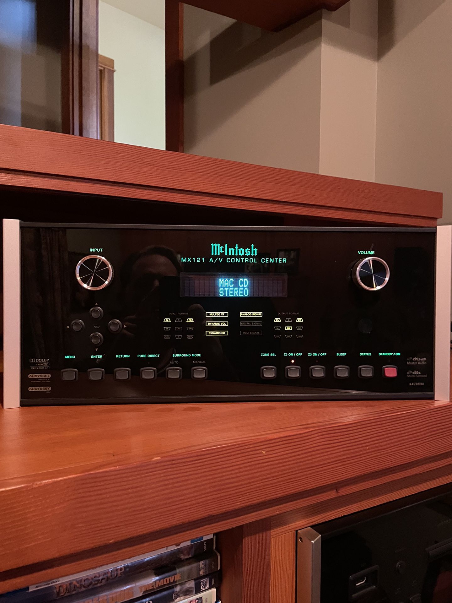 McIntosh MX 121 A/V Control Center 