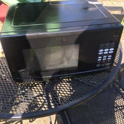 Emerson Microwave 900 Watt