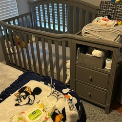 Baby Crib With Changing Table