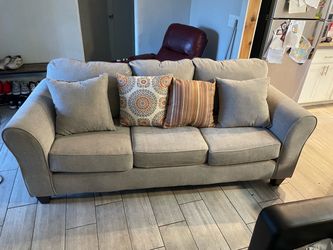 Gray Fabric 3-Seat Sofa with Rolled Arms