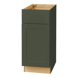 Hampton Bay
Avondale 15 in. W x 24 in. D x 34.5 in. H Ready to Assemble Plywood Shaker Base Kitchen Cabinet in Fern Green