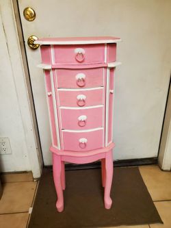 Beautiful pink and white woman's jewelry stand up box