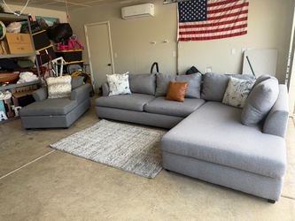Gray Sectional Sofa with  lounge