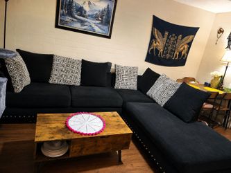 Comfortable Black Couch – Must Go