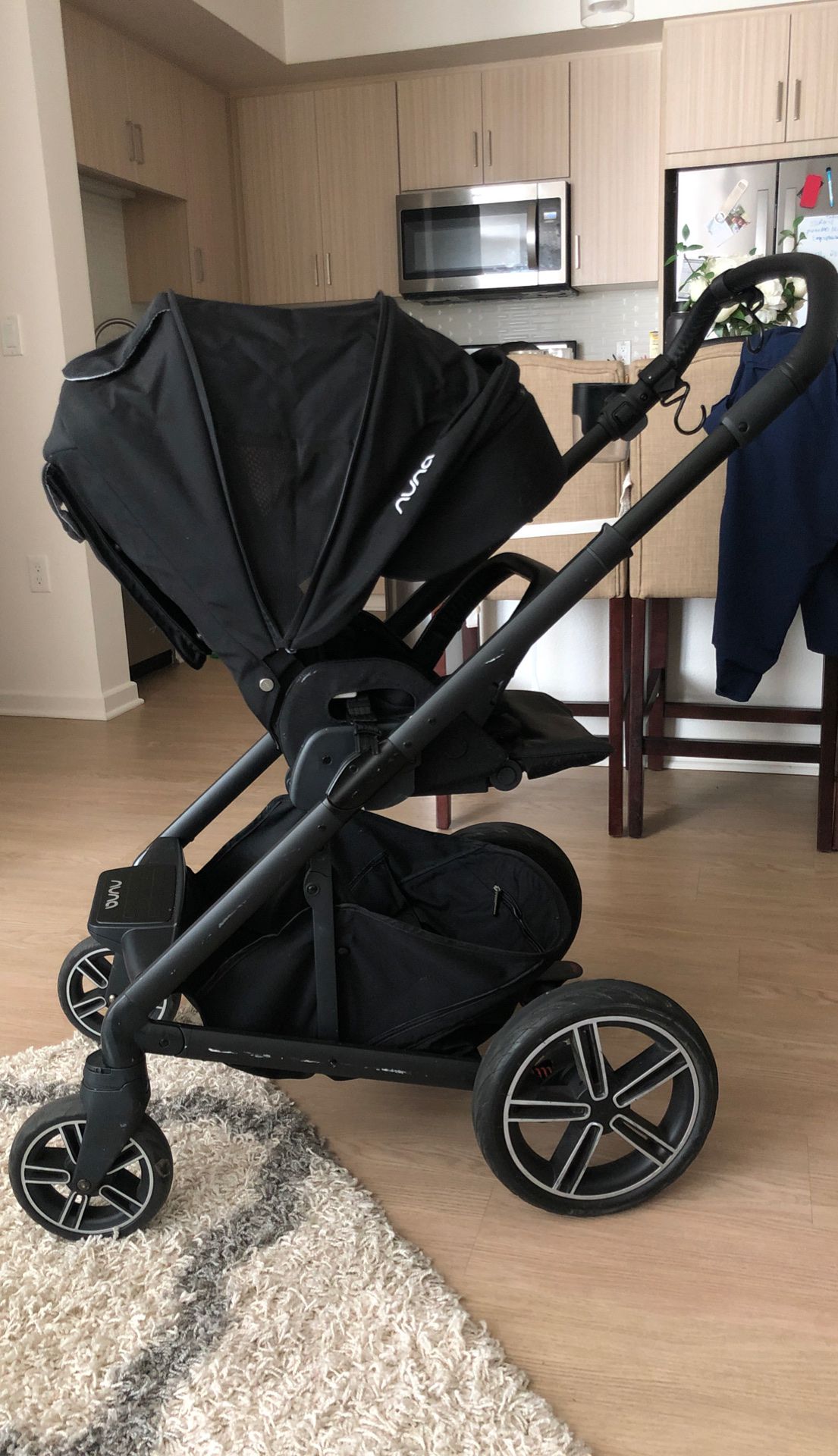 Nuna mixx 2 stroller in black with hooks and cup holder