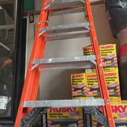 Fiberglass Step Ladder