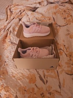 Pink Toddler Adidas Sz 7 shoes