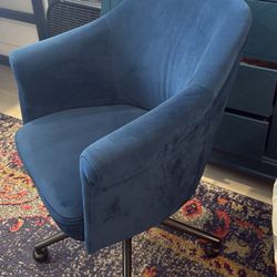 Blue Velvet Adjustable chair 