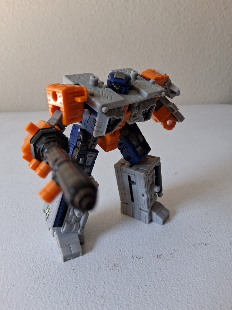 Transformers Earthrise Airwave