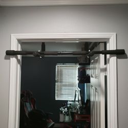 Pull Up Bar