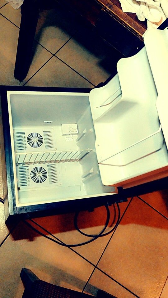 Black In Decker Mini Fridge