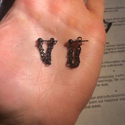 Black Chain Ear Rings