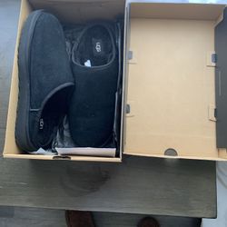 Uggs Men’s Size 11 