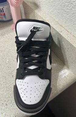 Nikes Womens Dunks Low Twist