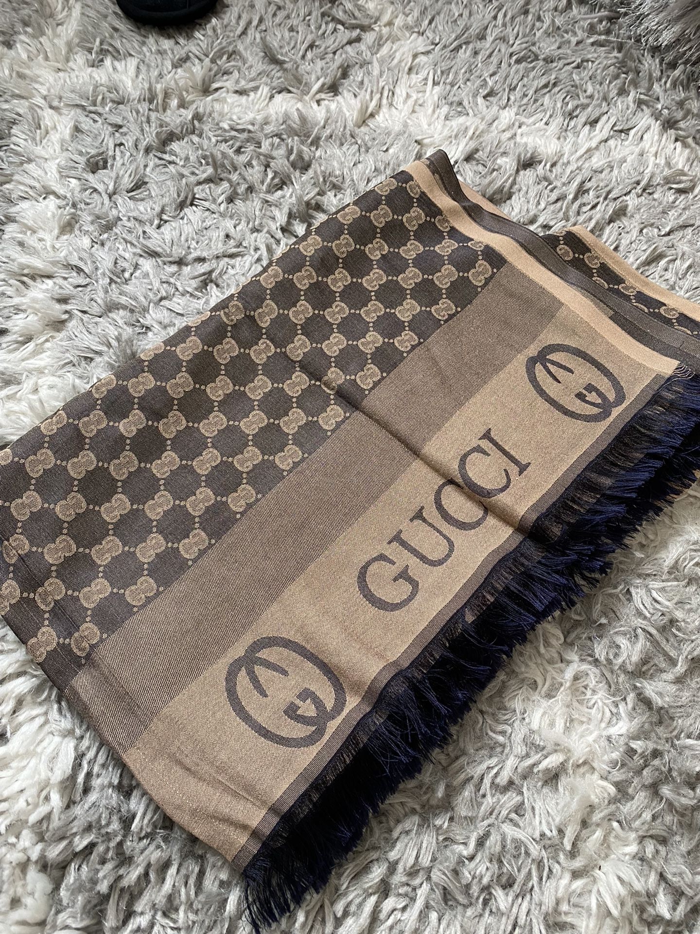 Gucci shawl scarf