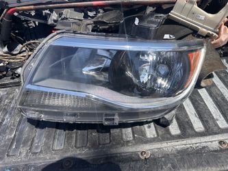 2015-2022 CHEVY COLORADO LEFT SIDE HEADLIGHT