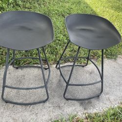 2 Counter Swivel stools 