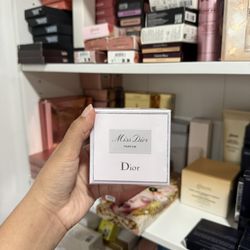 1.2 Oz DIOR  Miss Dior Parfum FIRM PRICE 💕