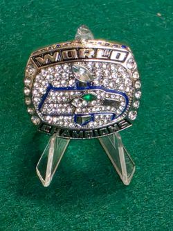 Seattle Seahawks Russell Wilson Superbowl Replica Ring