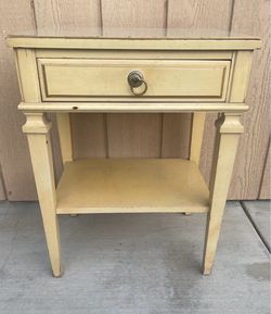 Night Stand / Side Table - yes available