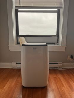BLACK+DECKER 10,000 BTU Portable AC — Like New, Used 1 Month — Moving Sale