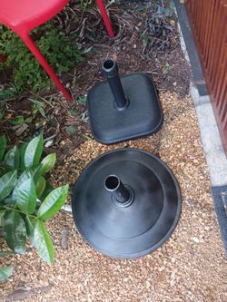 2 LIKE NEW HEFTY DUTY STRONG UMBRELLA HOLDERS 10 EACH FIRM