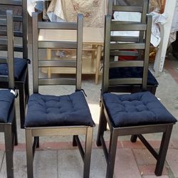 Dining Chairs Five In Total Come With The Cushions $15 Each
