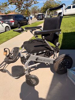 Foldable Electric Wheelchair