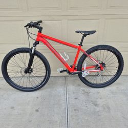 CANNONDALE CATALYST 2 MOUNTAIN BIKE (MEDIUM FRAME)