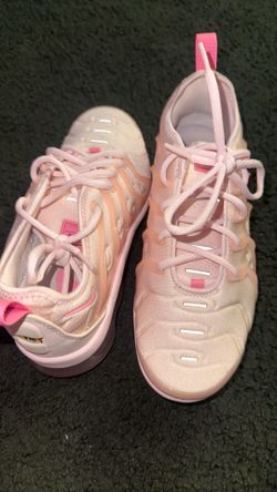 Nike Air VaporMax Plus Pink Sneakers