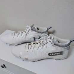 Men's Size 15 Under Armour Cleats 