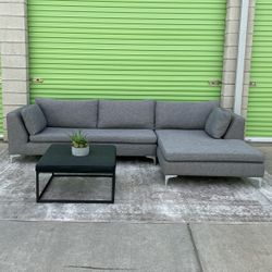 *Free Delivery* Gray Modern Sectional Couch Sofa