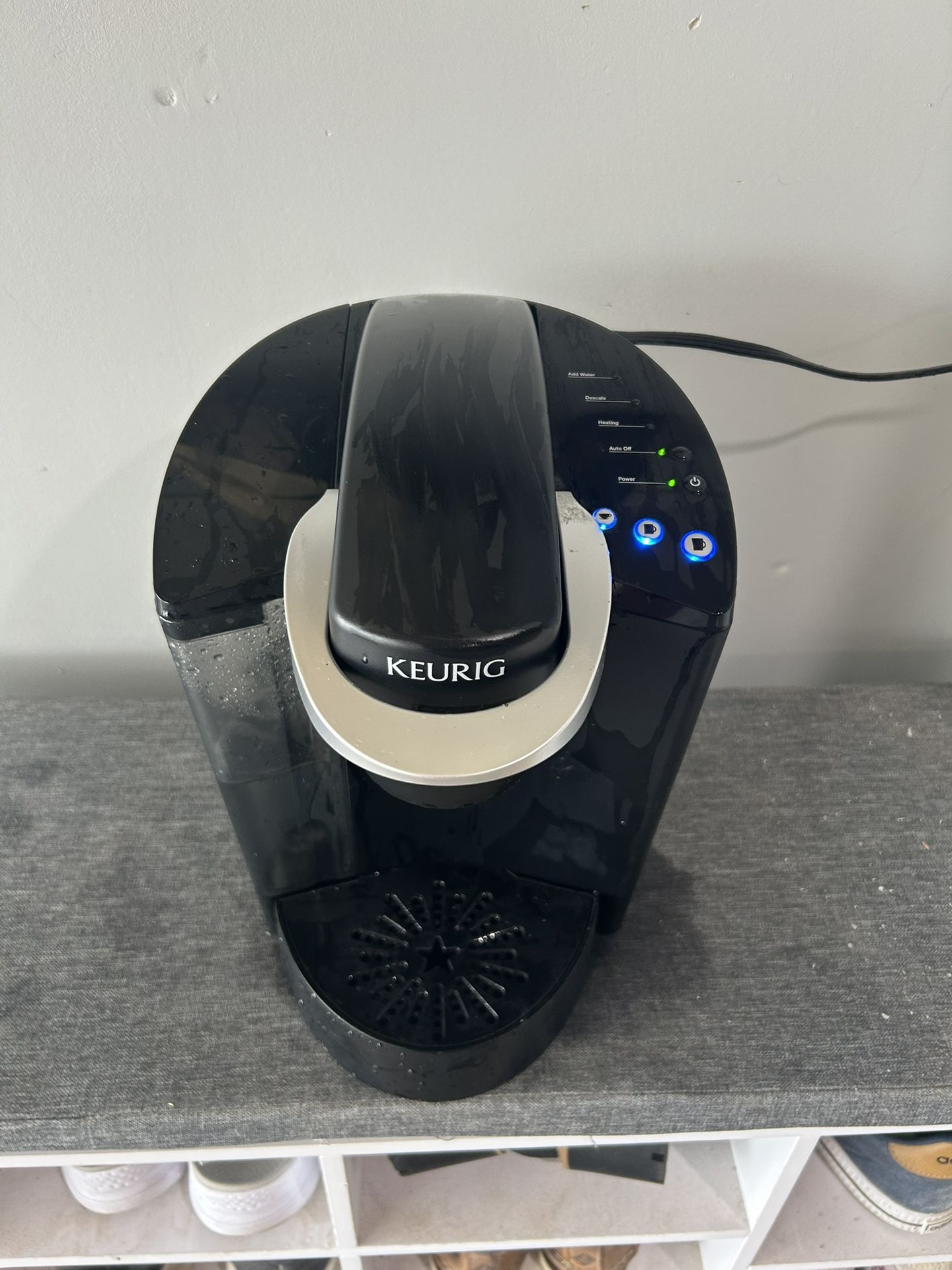 Full Size Black Keurig 48oz Capacity Auto Shut Off 
