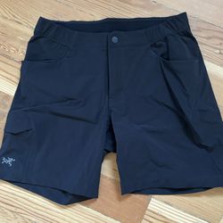Arc'teryx Alroy Women’s Hiking Shorts (Size 4)
