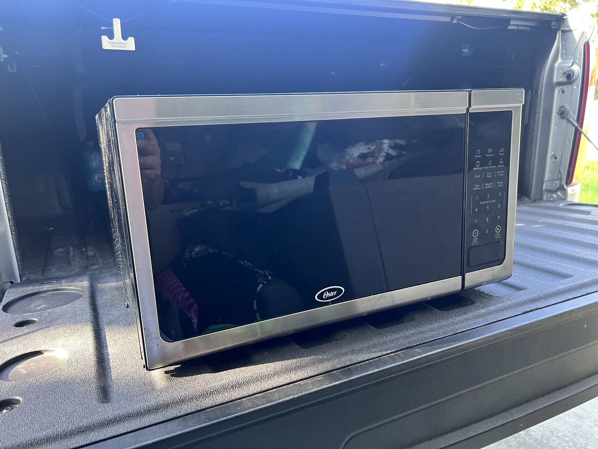 Oster Microwave