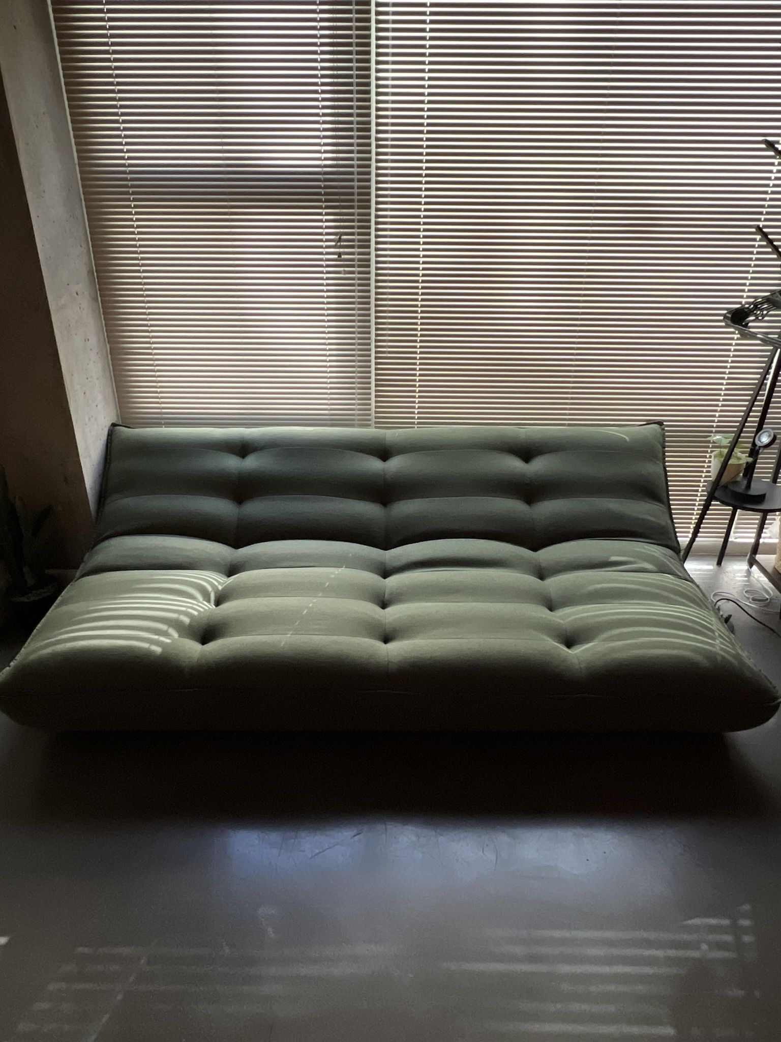 Olive XL Greta Sleeper