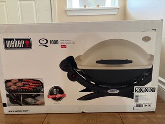 Weber Q1000  grill with stand