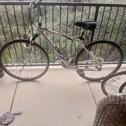17.5  inch Trek 7100 Multitrack Hybrid Mountain Bike (Alpha custom Aluminum) (1976 Edition)