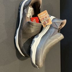 NEW SIZE 12 MENS SKECHERS