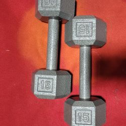 SET OF 15LB.  HEXHEAD DUMBBELLS TOTAL 30LBs  11525 S HALSTED DUNKIN DONUTS/7111.S WESTERN WALGREENS  
30$  CASH ONLY AS IS