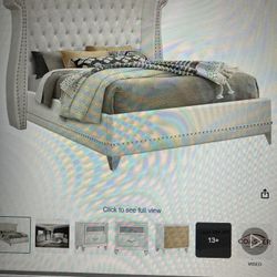 Queen Velvet Bed & Bedroom Group